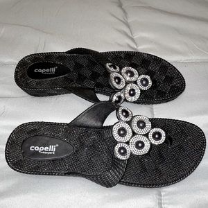 Womens Sz 9 flip flops